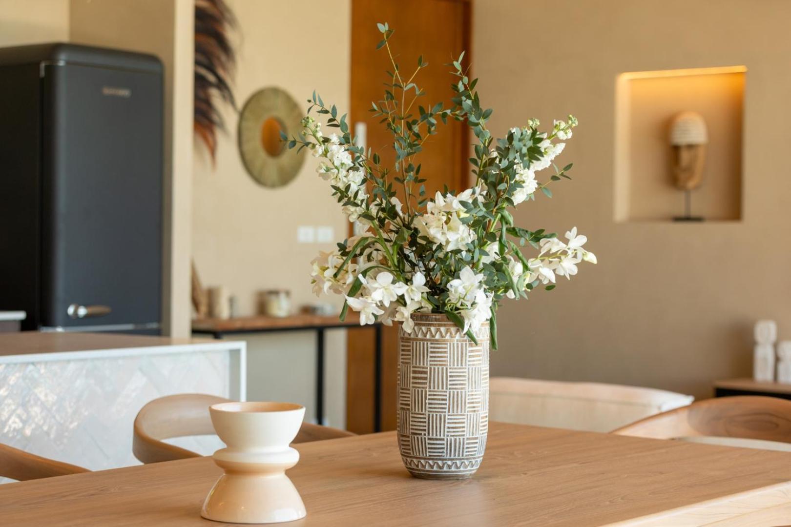 Wabi Sabi Tropical Seaview *