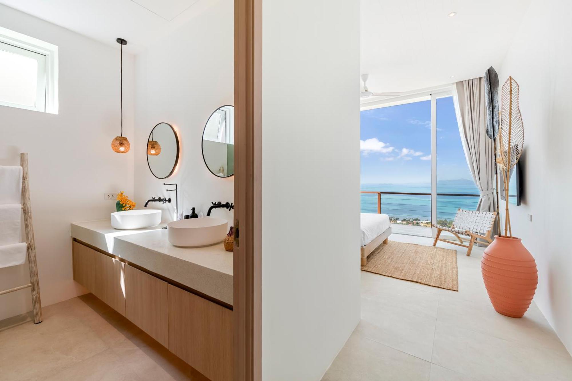 Villa Stunning Tropical Seaview