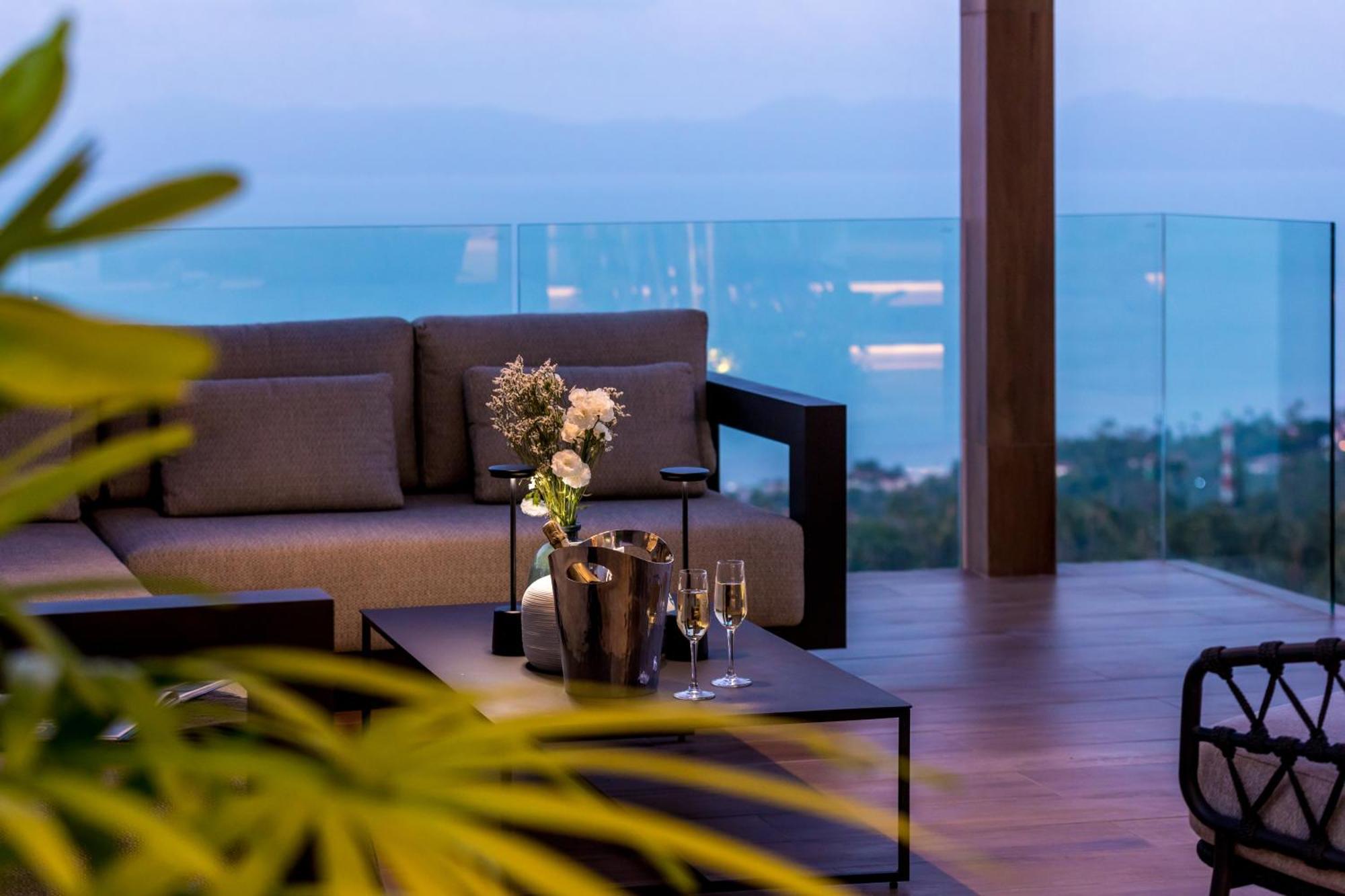 Stunning Tropical Seaview Villa *