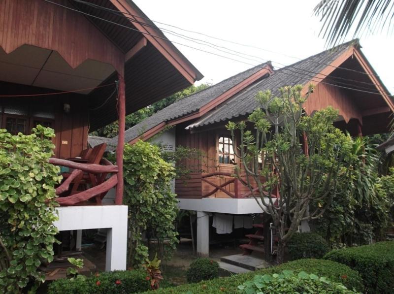 Hotel Palm Point Village