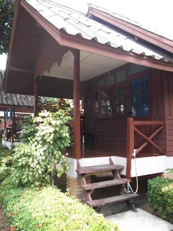 Hotel Palm Point Village