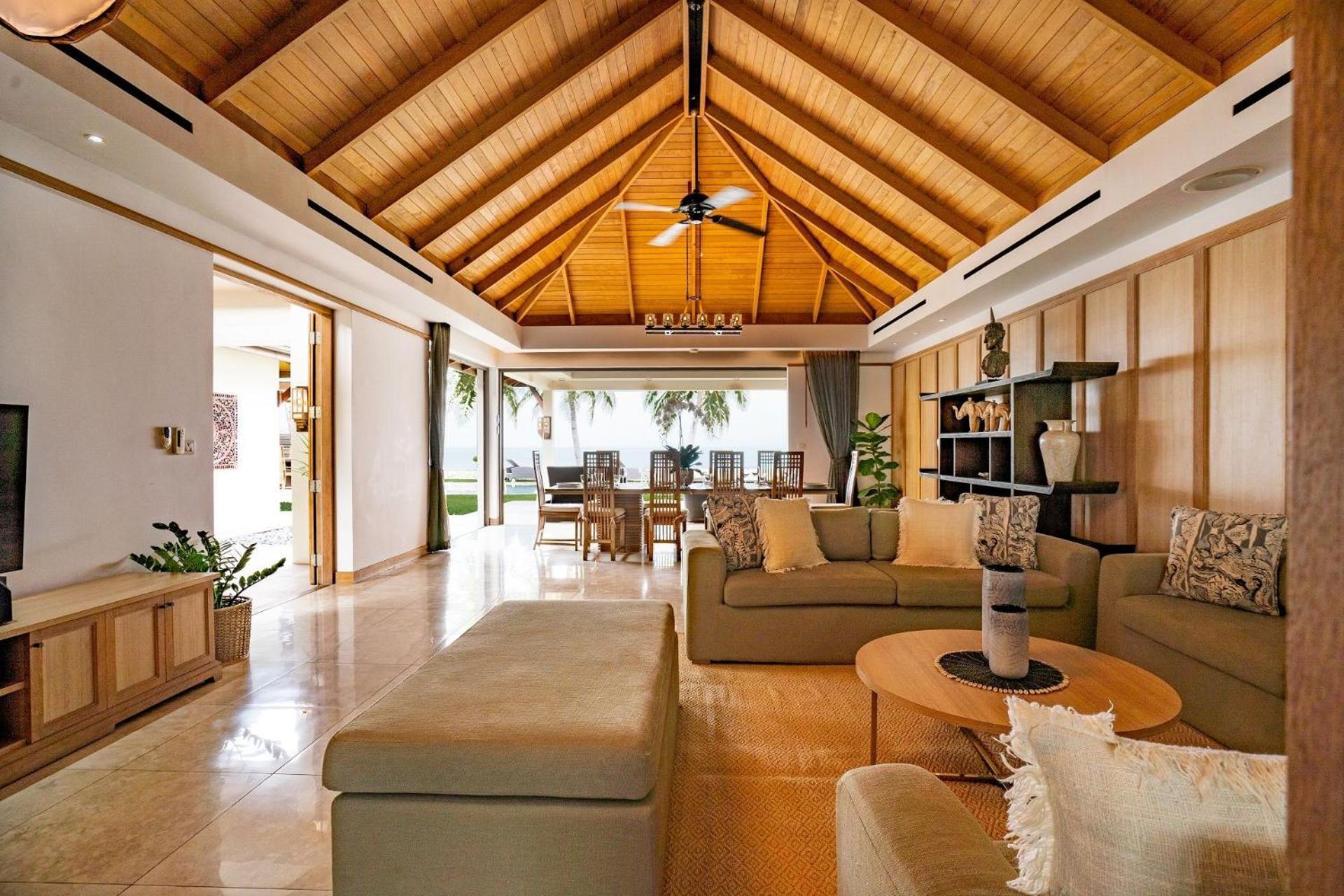 Miskawaan Beachfront 5*