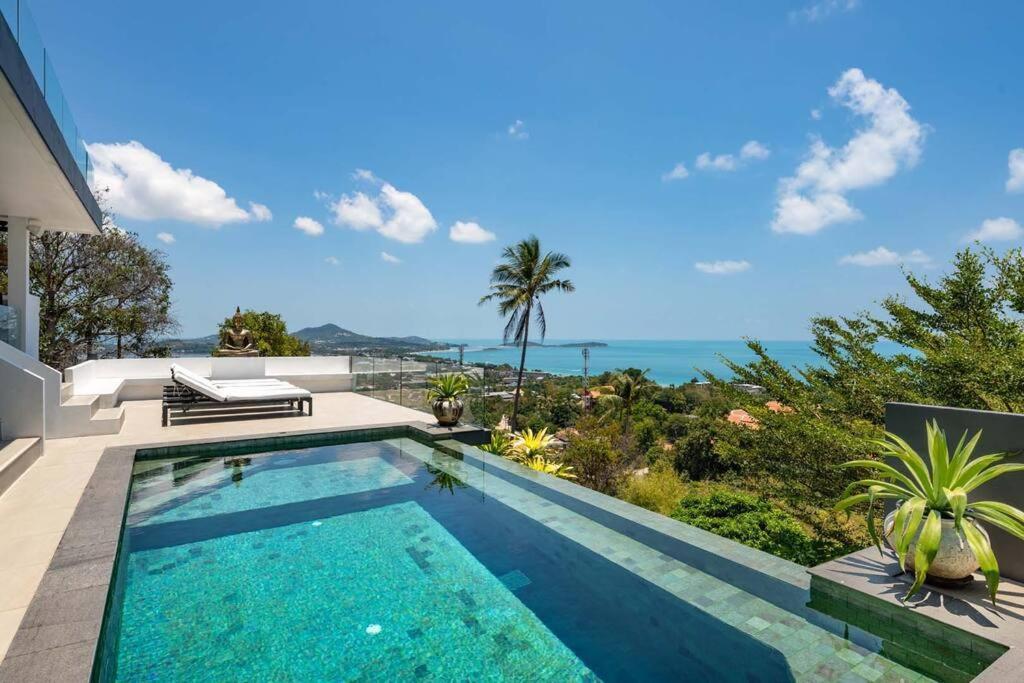 Serene Escape Balcony In Chaweng Kbr20
