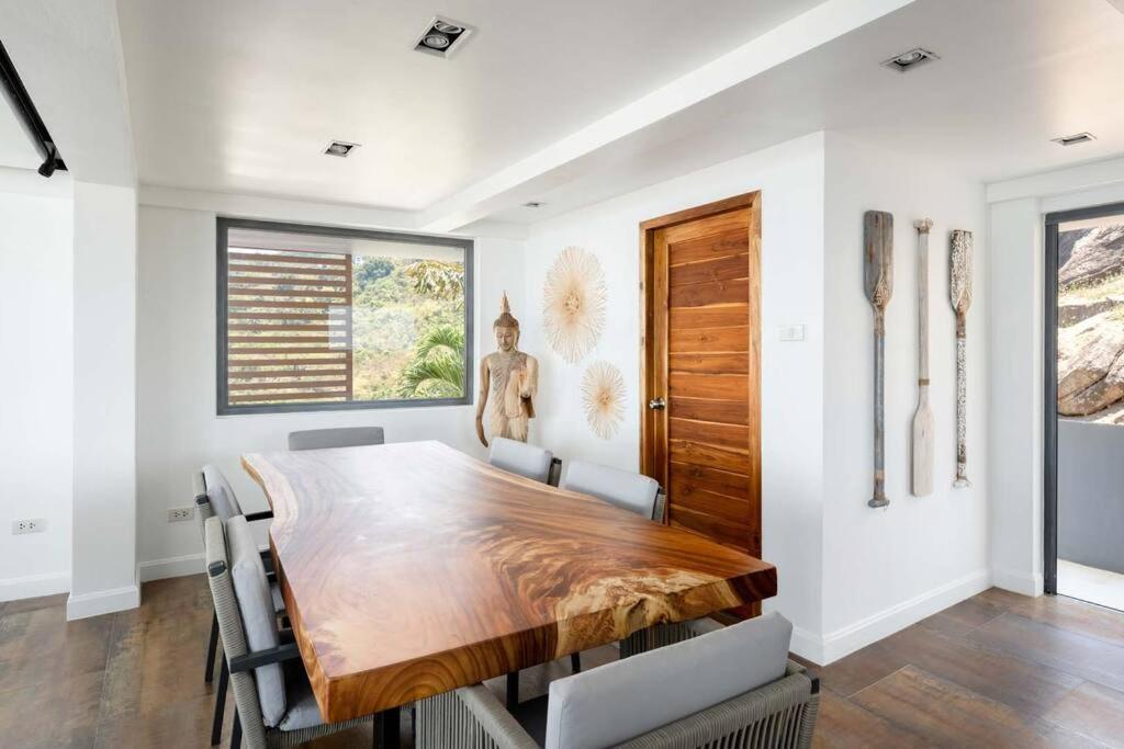 Villa Serene Escape Balcony In Chaweng Kbr20