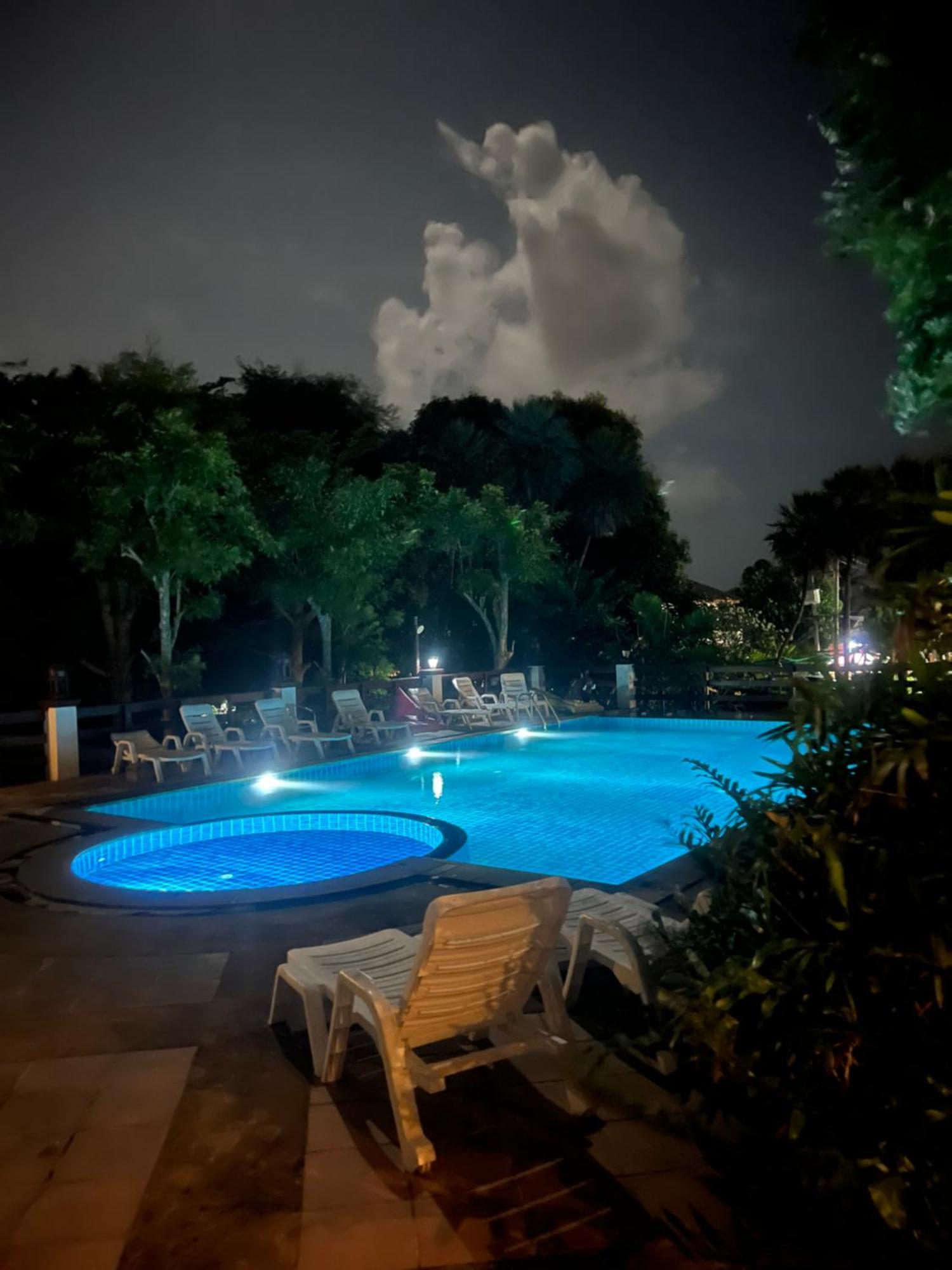 Samui Seabreeze Place Hotel 3*