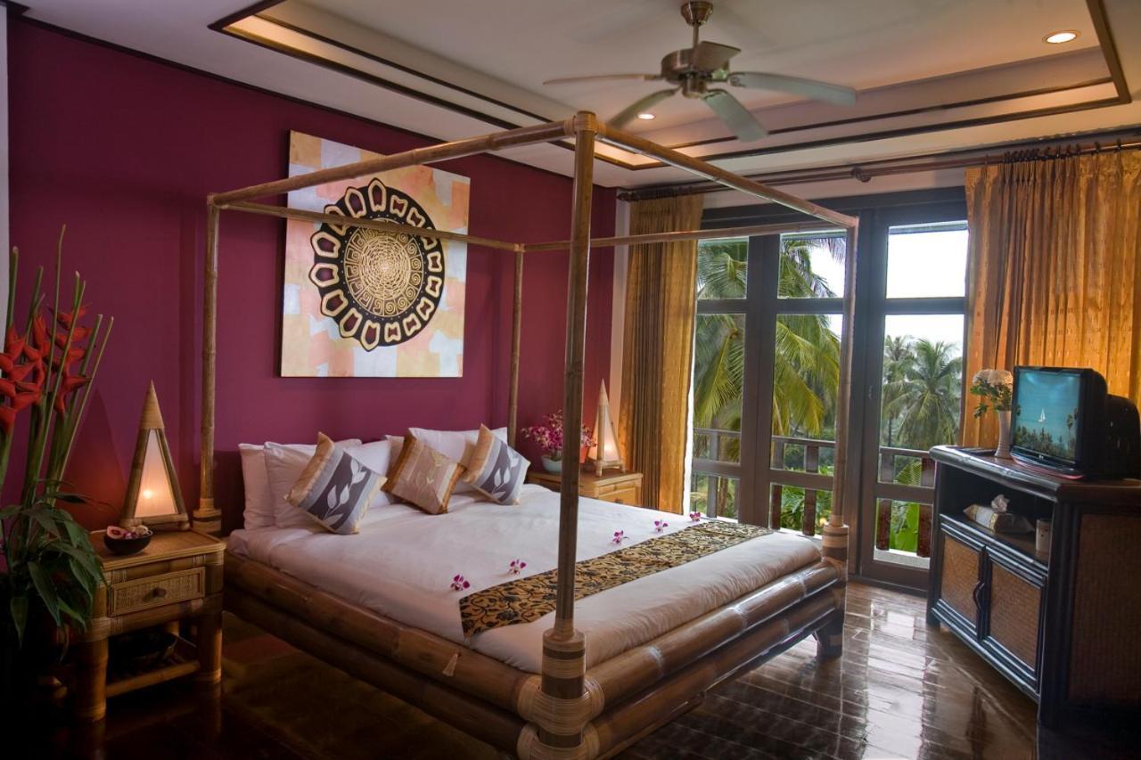 Paradise Island Estate 4*