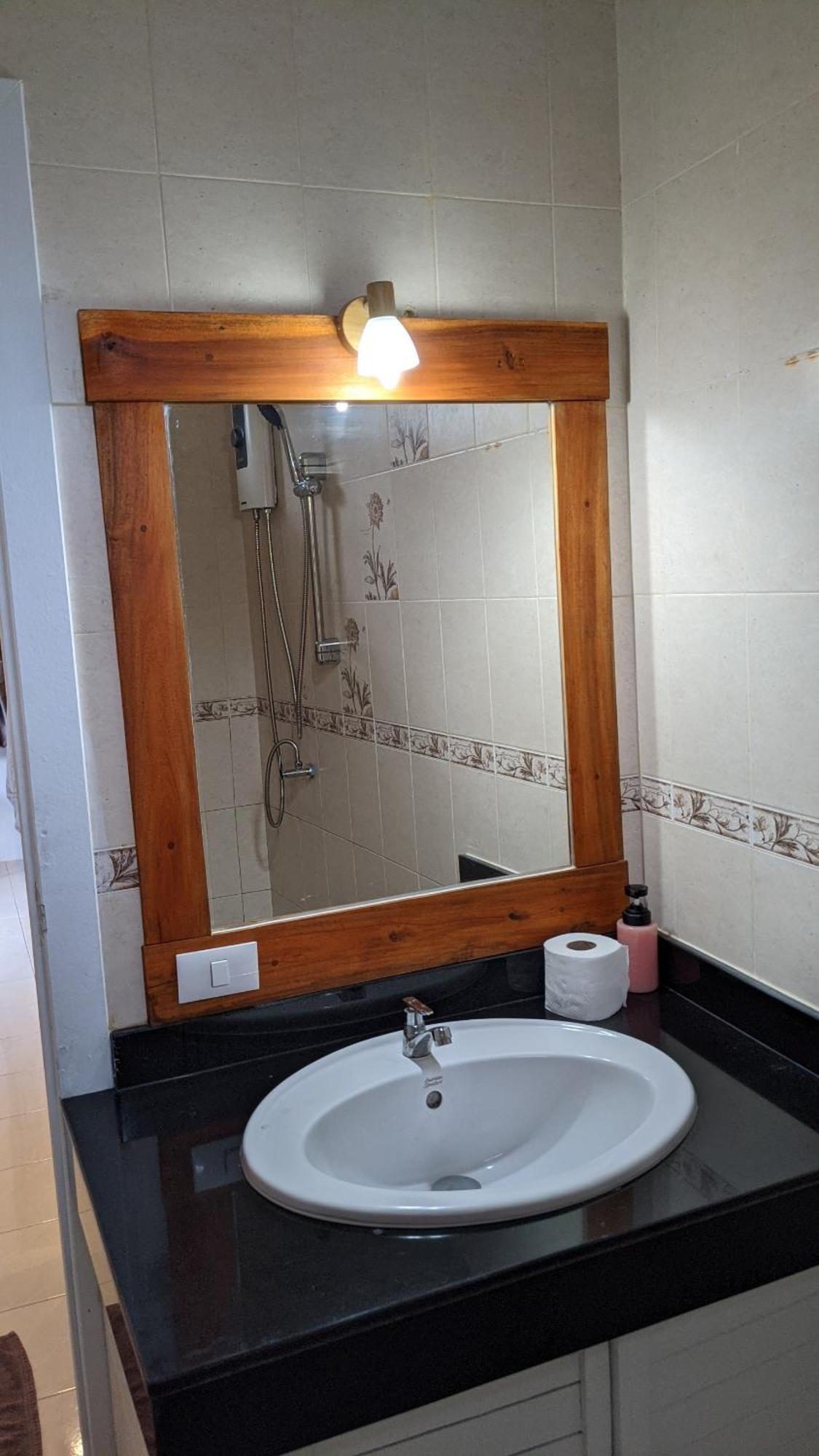 Apartment Bann Kanchana Strand Bang Rak