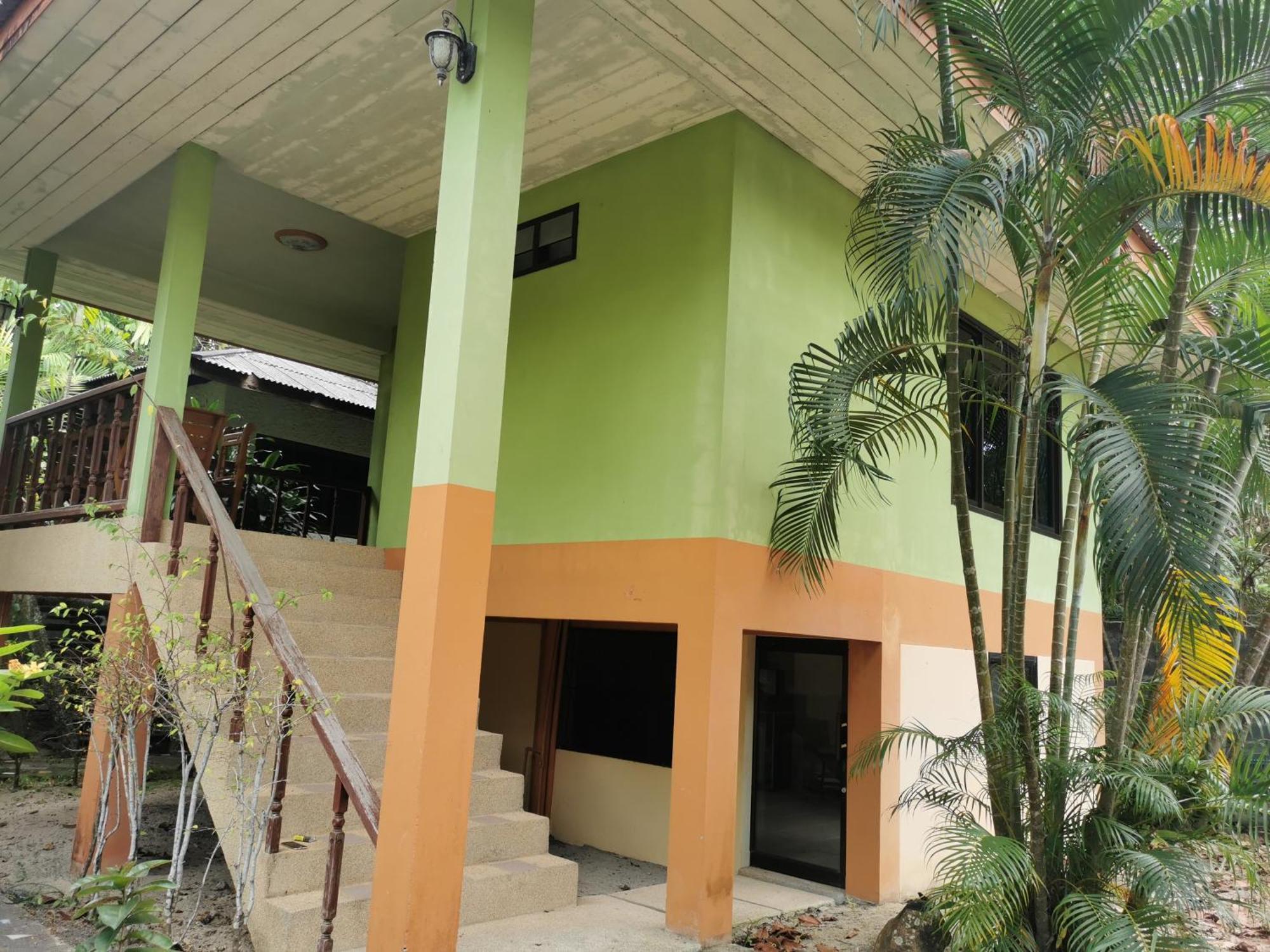 Phalarn Resort Mae Nam