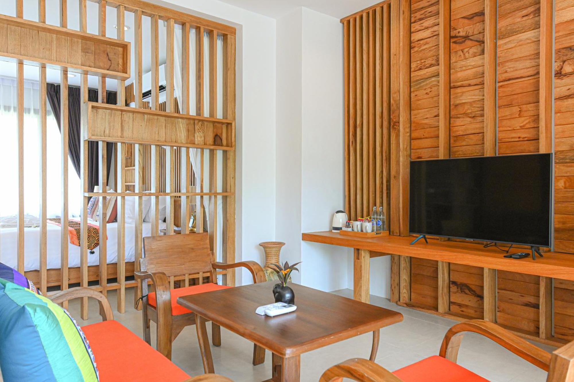 Cascade Tara Hotel