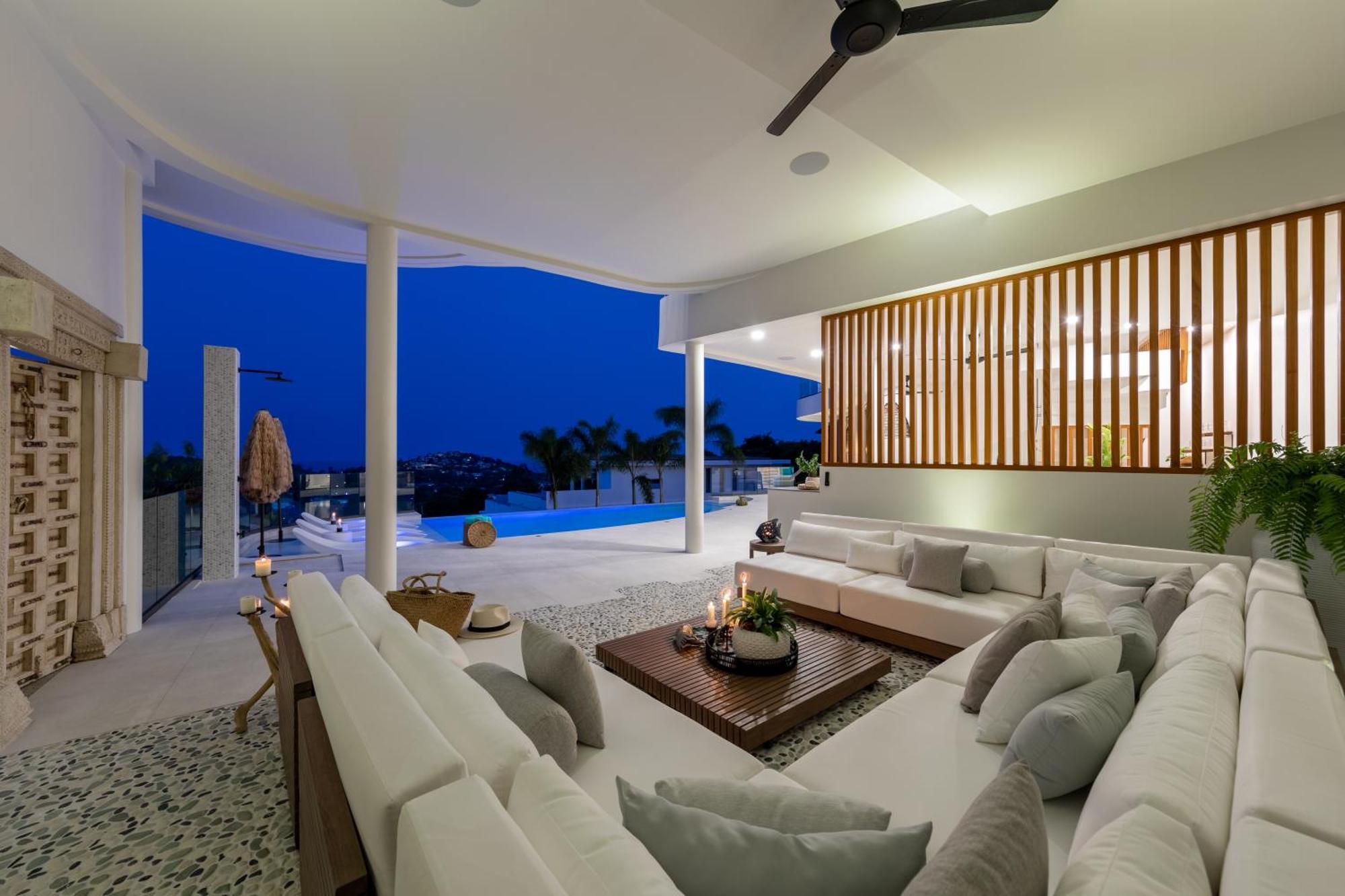 Skyline 9 - Spacious & Stylish Luxury Panoramic Seaview With Outdoor Living & Kitchen, Outdoor Cinema, Private Gym, Salt Water Pool With Jacuzzi In Plai Laem *