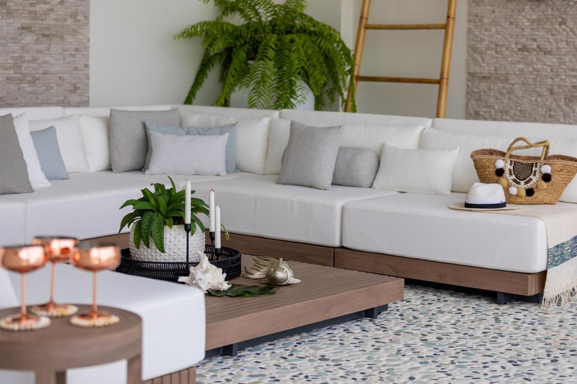 Skyline 9 - Spacious & Stylish Luxury Panoramic Seaview With Outdoor Living & Kitchen, Outdoor Cinema, Private Gym, Salt Water Pool With Jacuzzi In Plai Laem *