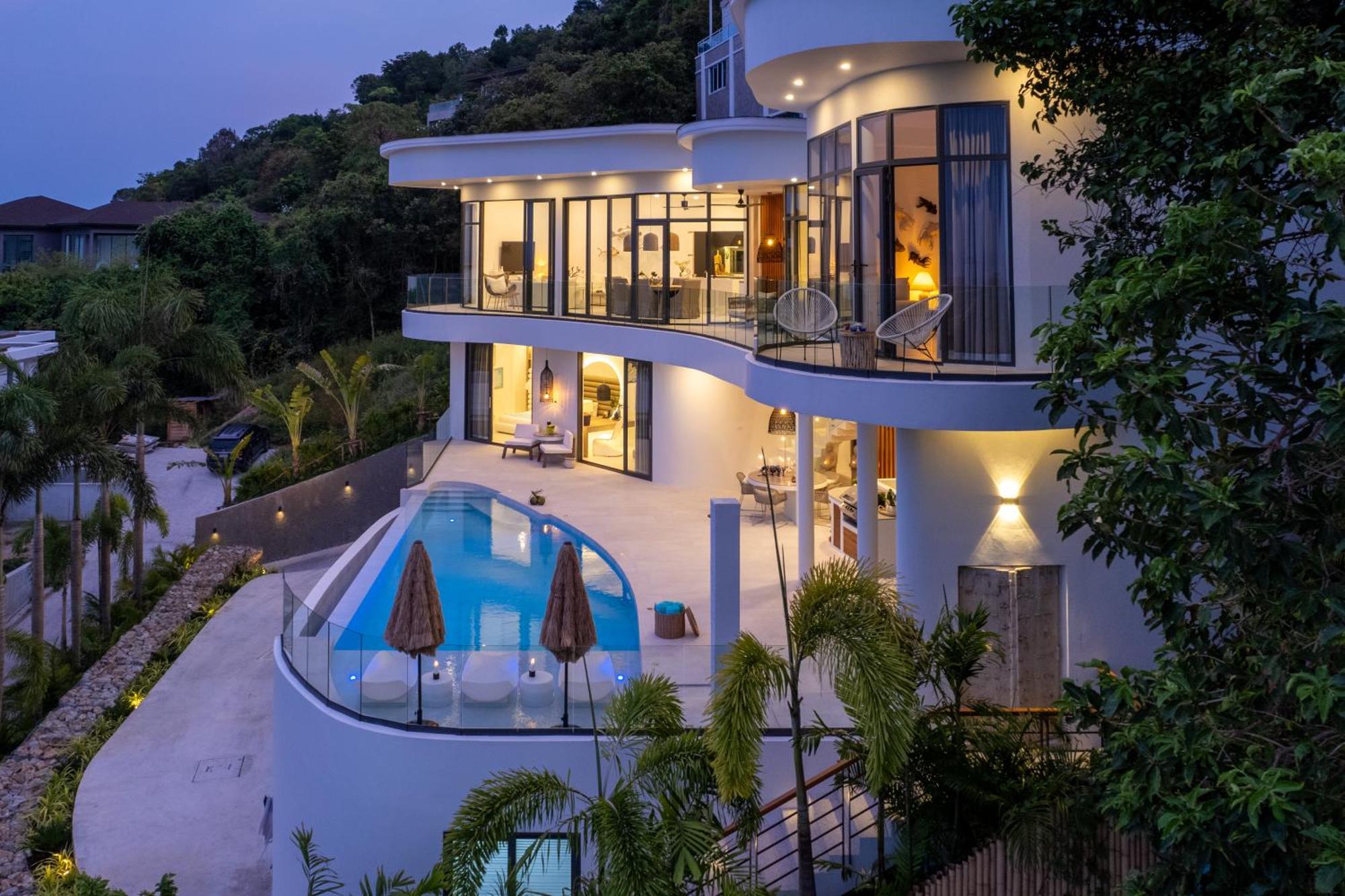 Skyline 9 - Spacious & Stylish Luxury Panoramic Seaview With Outdoor Living & Kitchen, Outdoor Cinema, Private Gym, Salt Water Pool With Jacuzzi In Plai Laem Villa