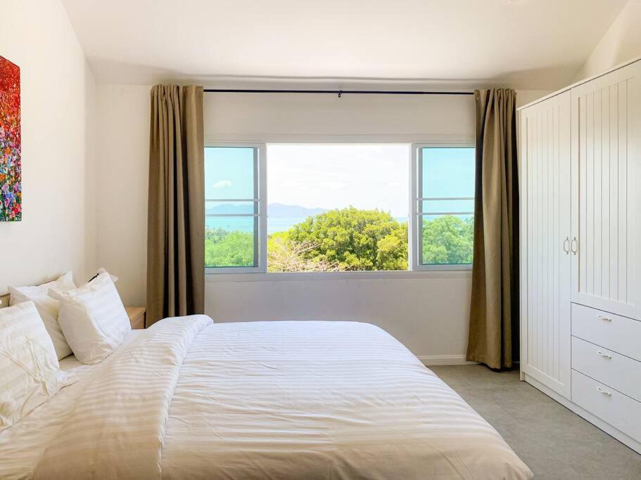 Palmira - Quiet With Sea View Villa