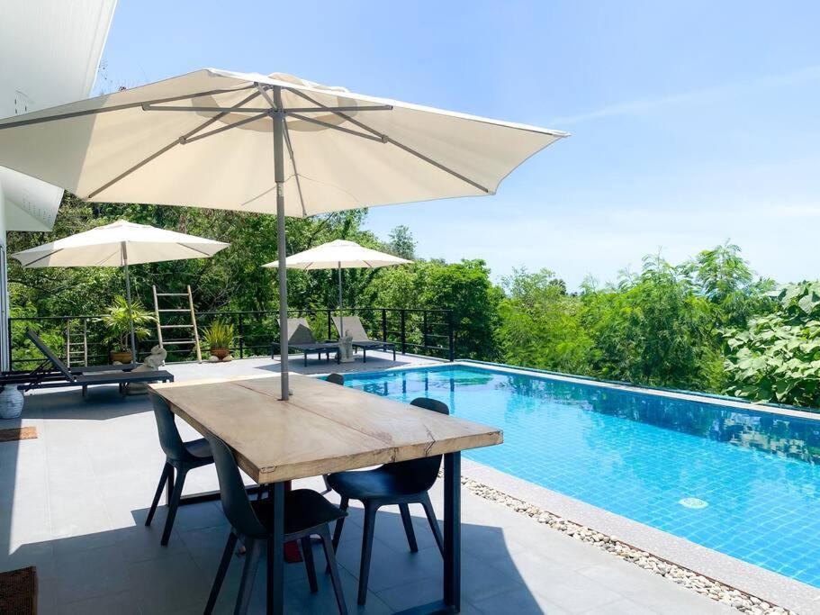 Villa Palmira - Quiet With Sea View *