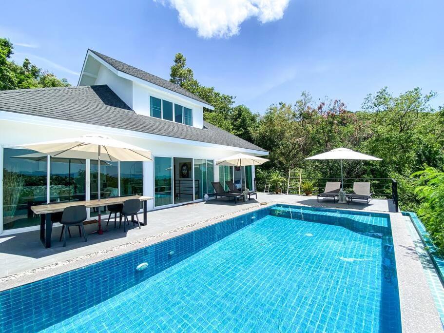 Villa Palmira - Quiet With Sea View *