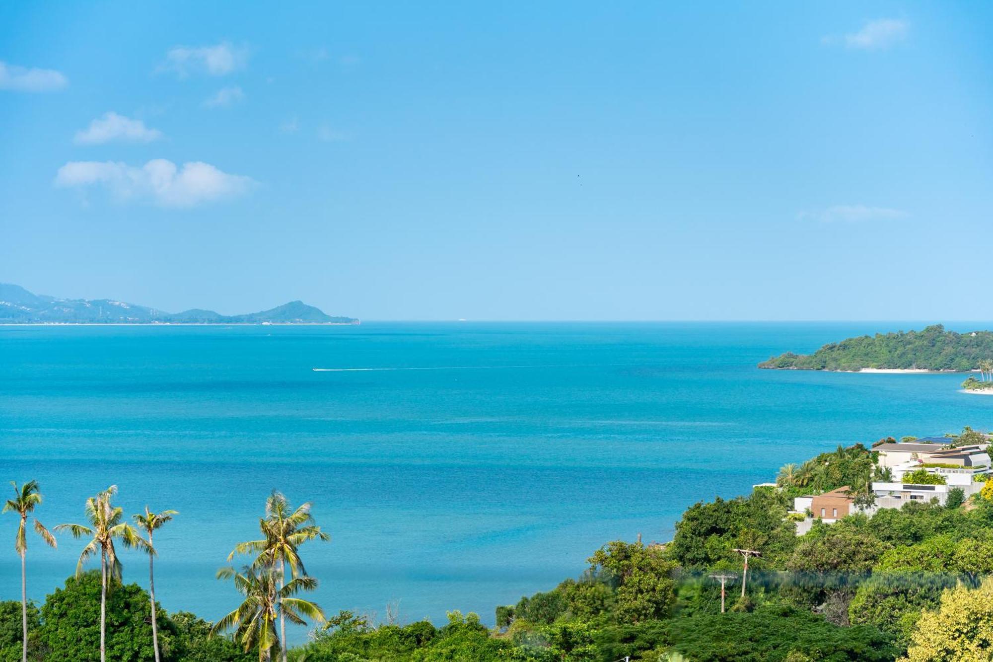 Beachside Villa: Luxury Bayside Retreat With Sea Views Pousada