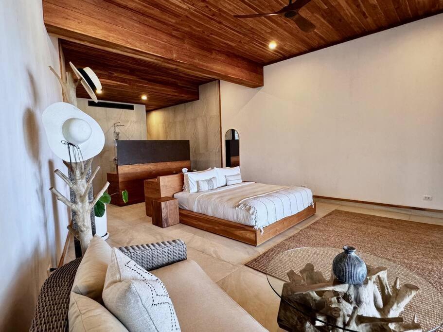 Mangosteen, 10br, 20 Pers Villa
