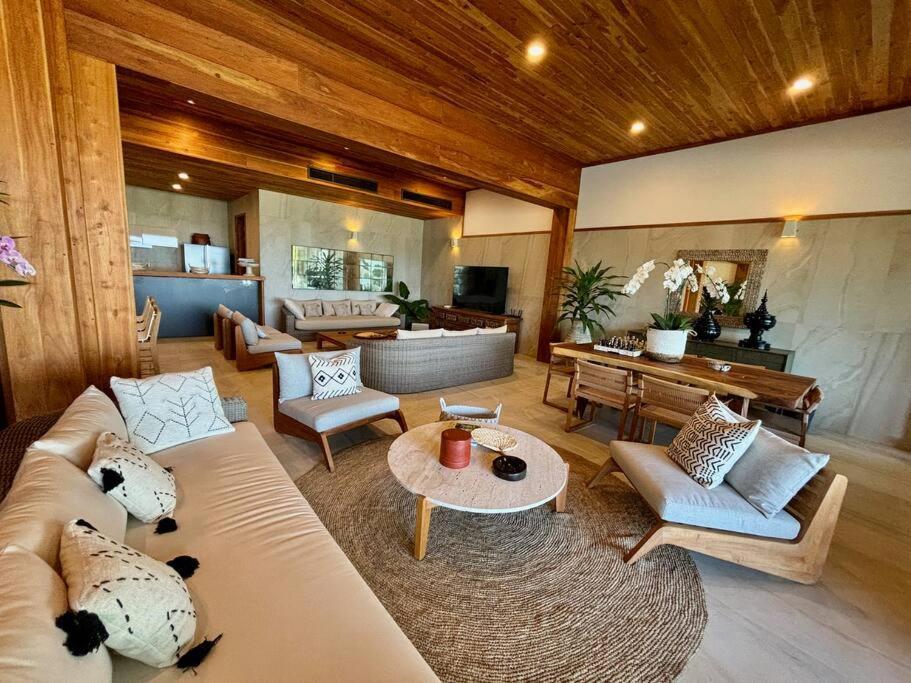 Mangosteen, 10br, 20 Pers Villa Koh Samui