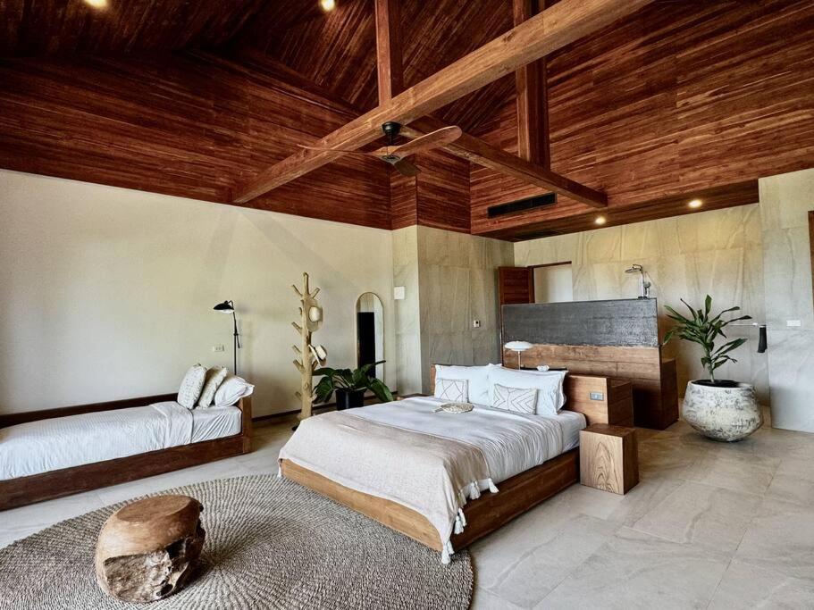 Mangosteen, 10br, 20 Pers Villa