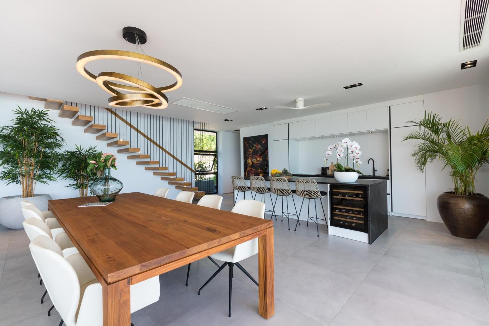 Villa Amylia, Full Service With World-class Seaview
