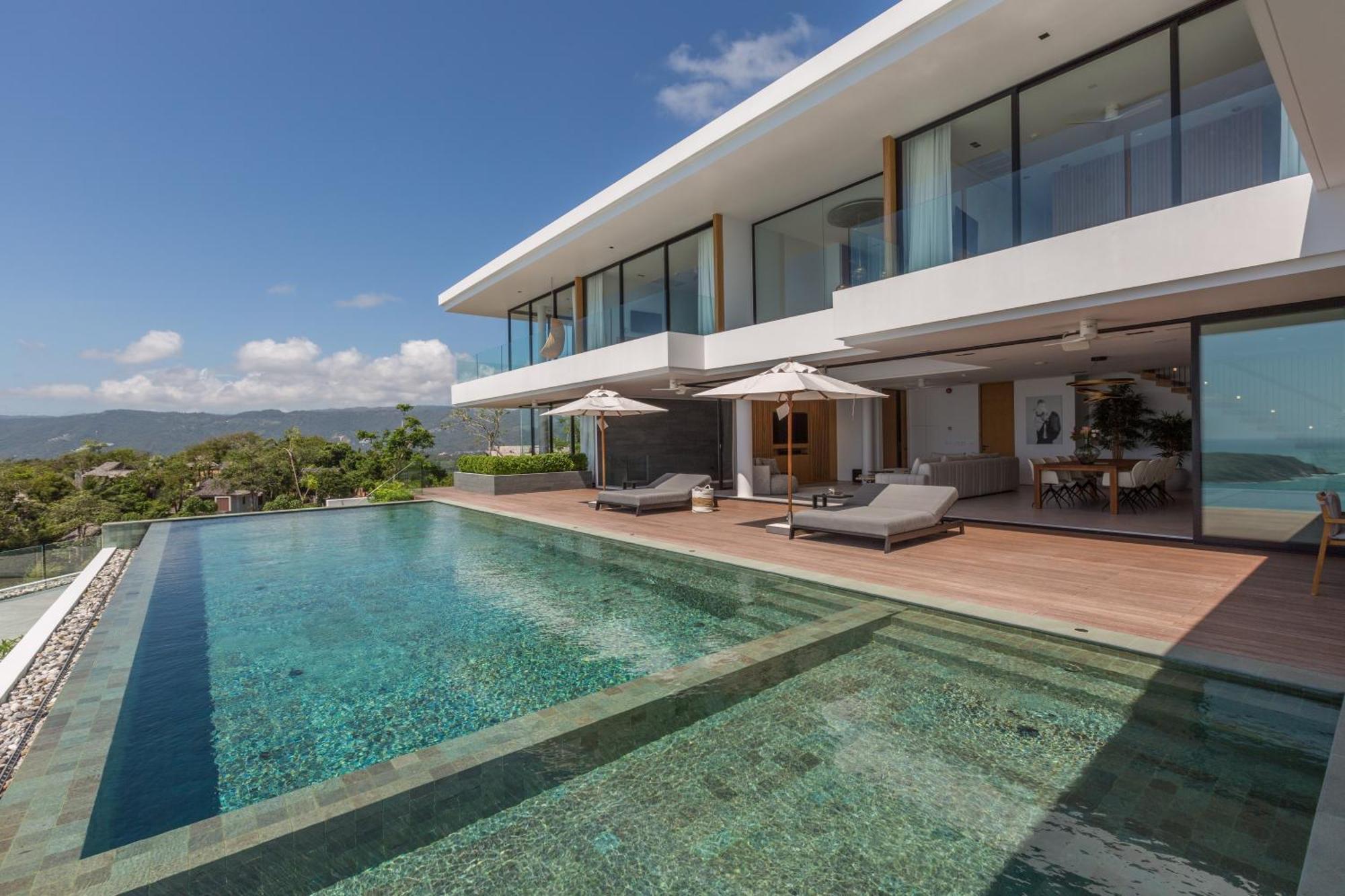 Villa Amylia, Full Service With World-class Seaview *