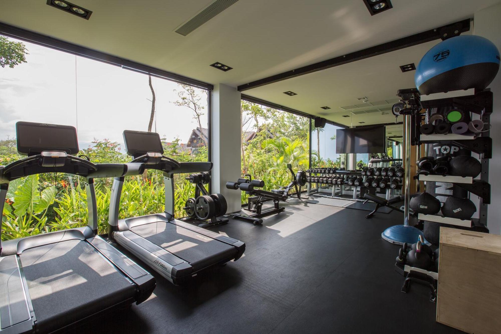 Amylia, Full Service With World-class Seaview Villa