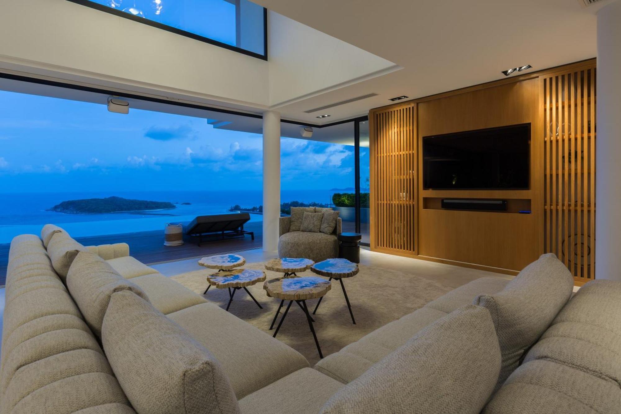 Amylia, Full Service With World-class Seaview