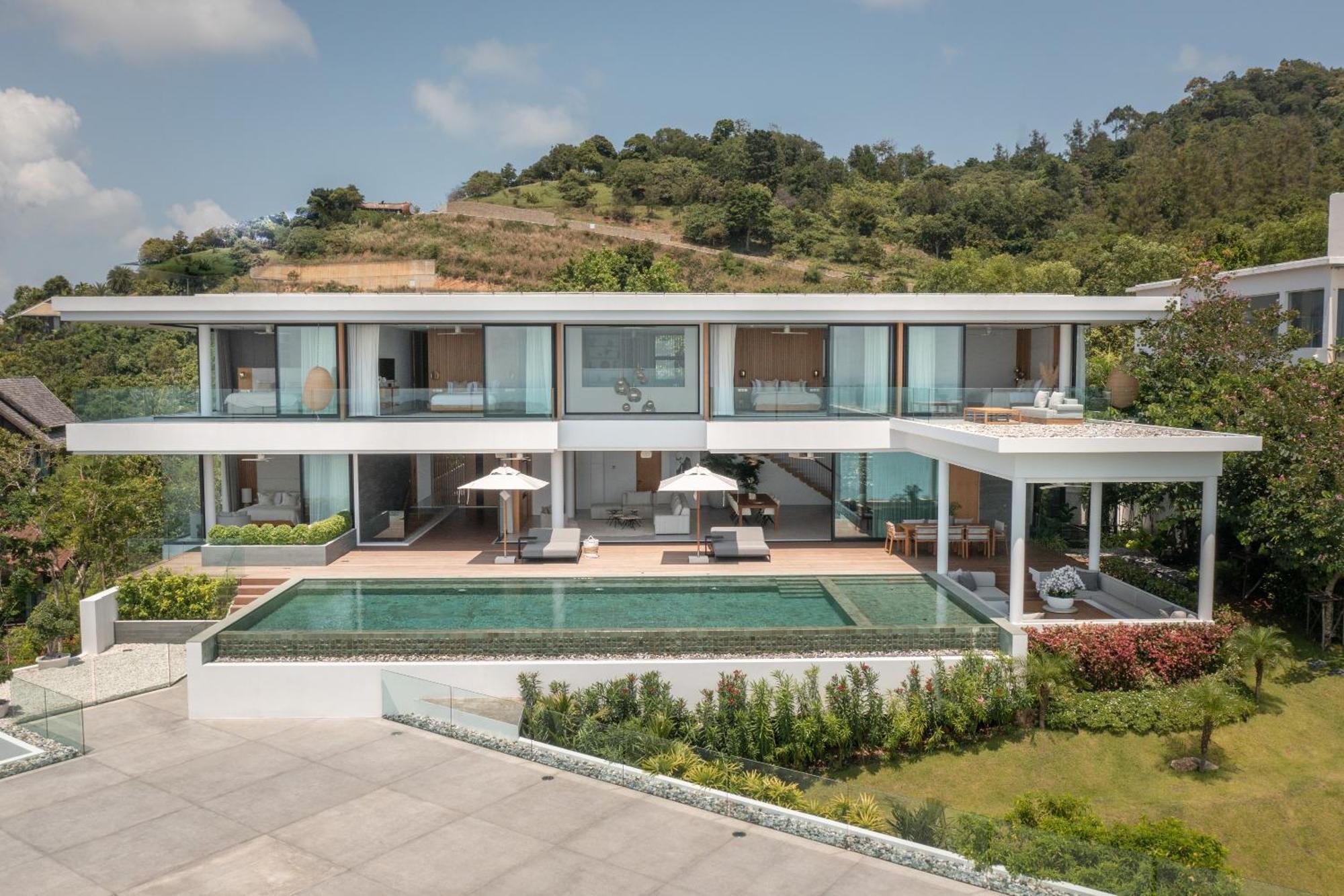 Amylia, Full Service With World-class Seaview *