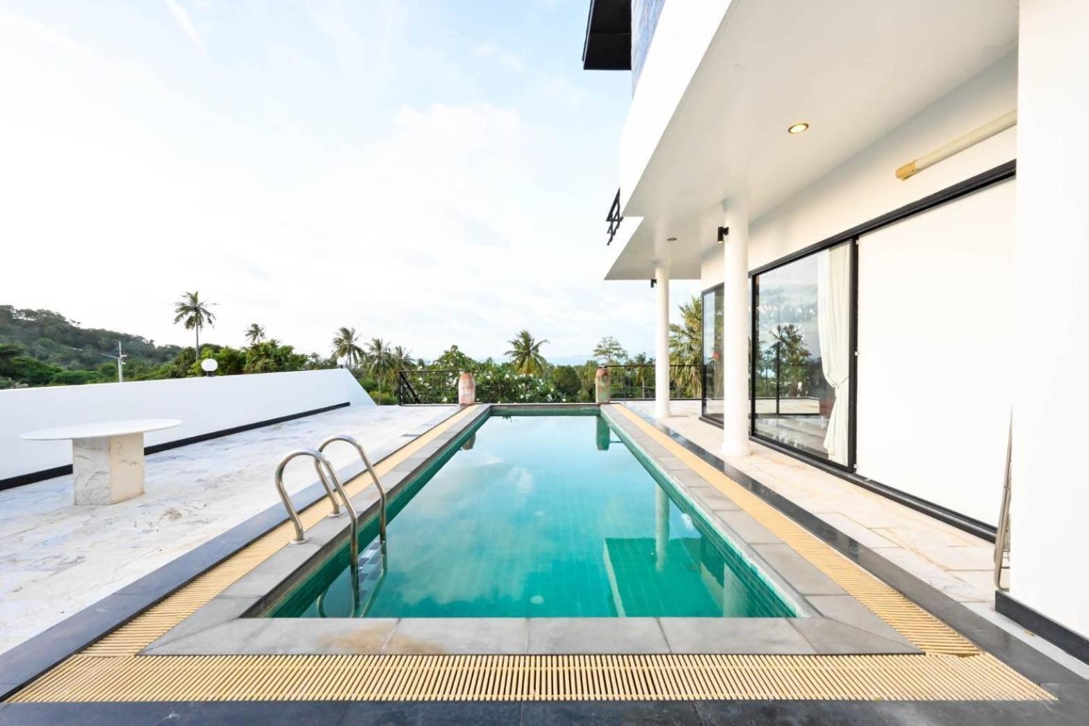 Villa Bangpor Place Seaview Luxurious