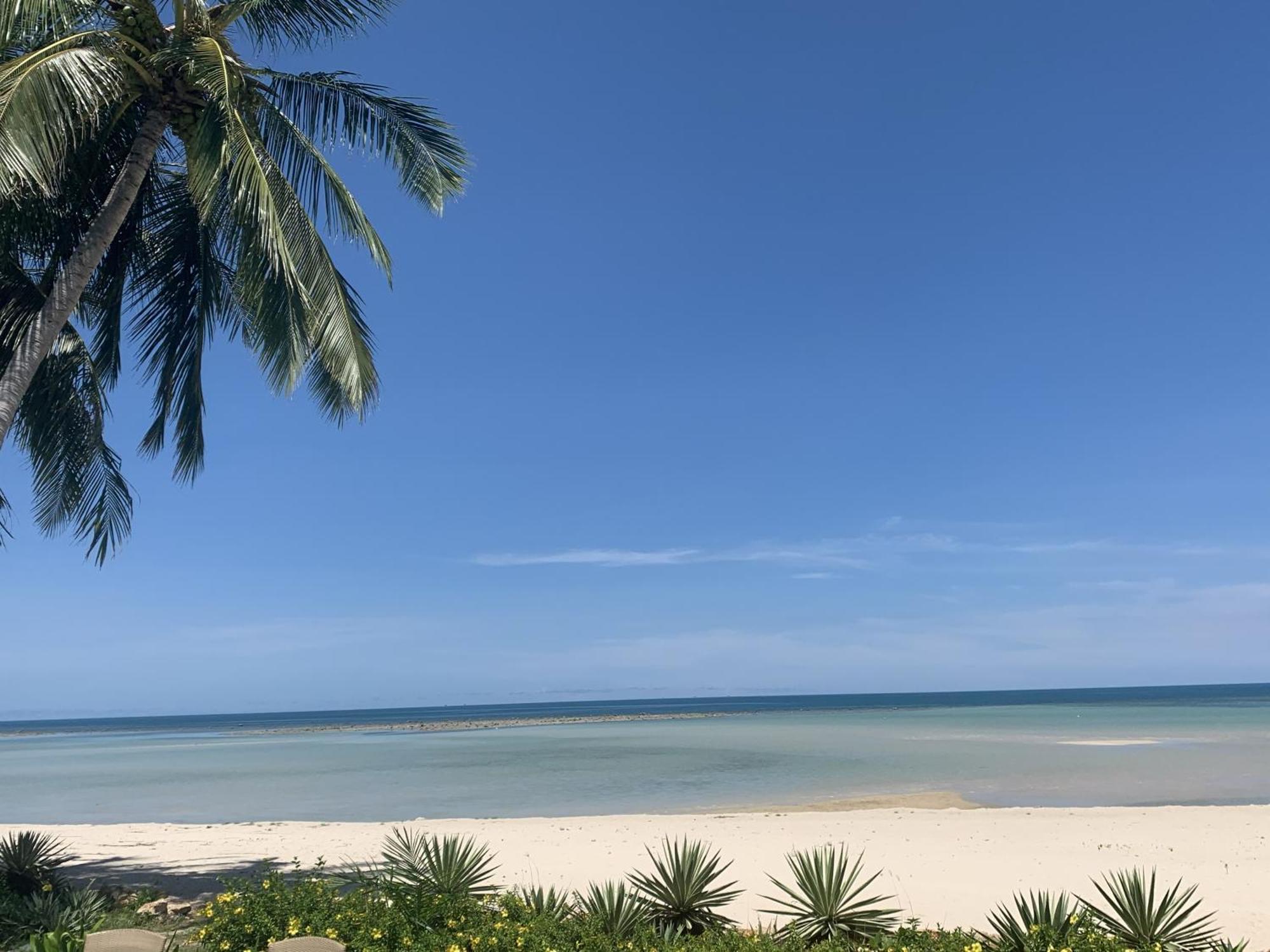 Beachfront Baan Rim Haad 3br