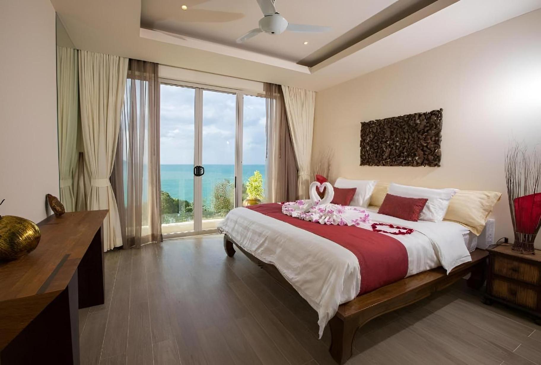 Lora 3br Golden Sunset View Villa