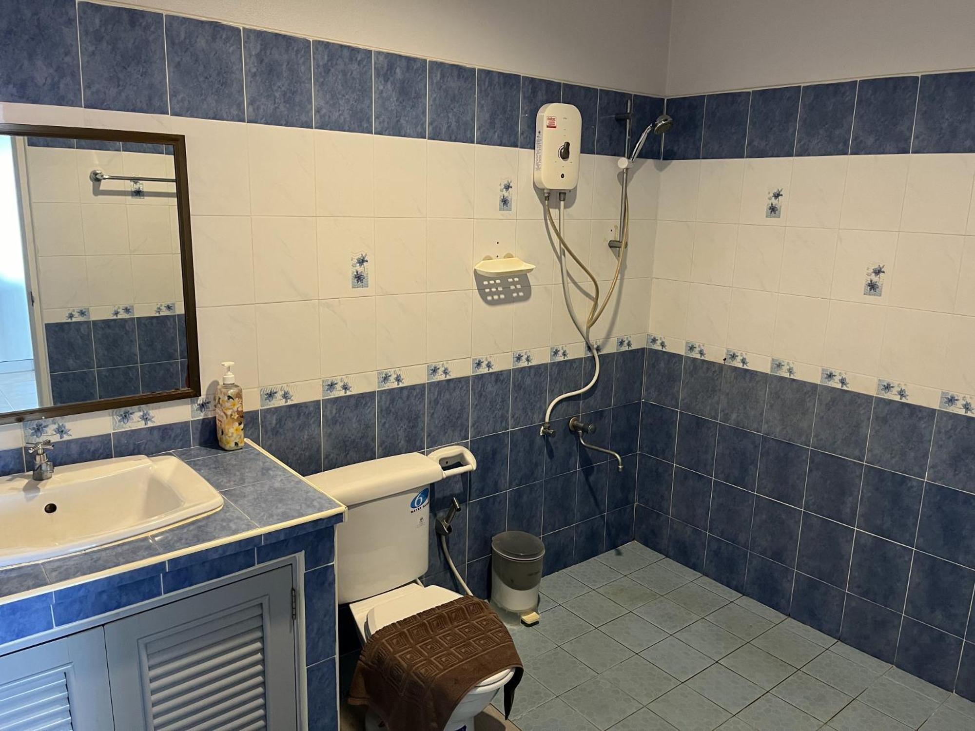 Bann Kanchana Apartment *