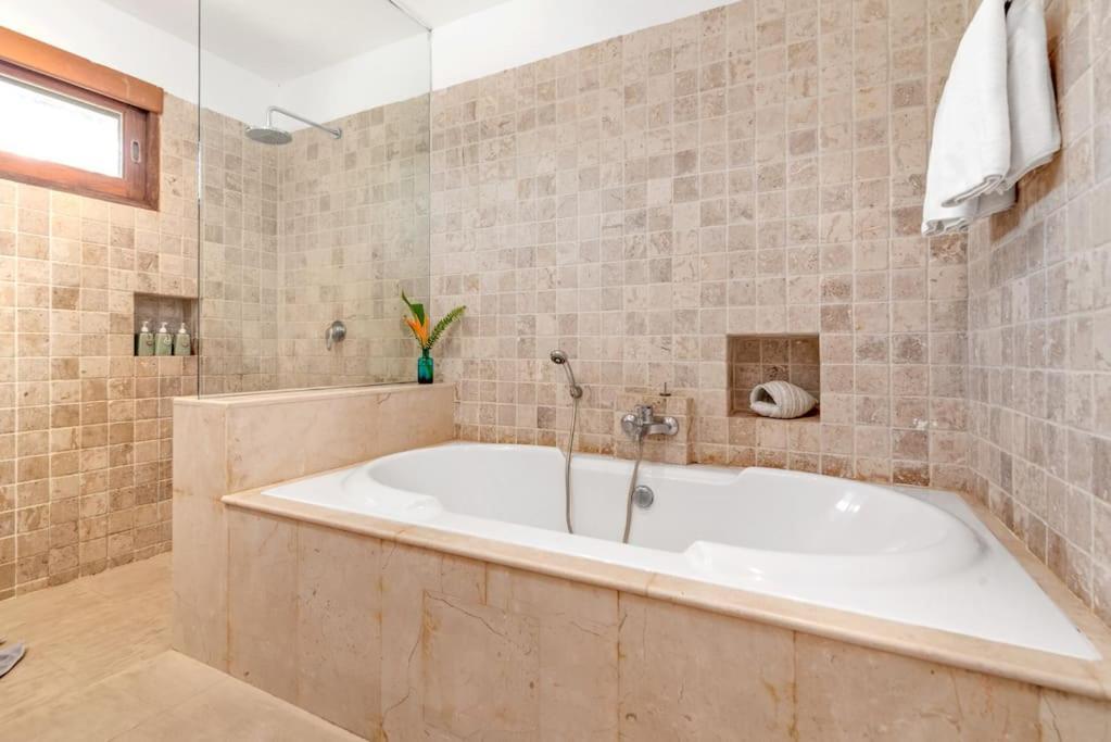 3 Bedroom Leelavadee, Seconds To The * Koh Samui