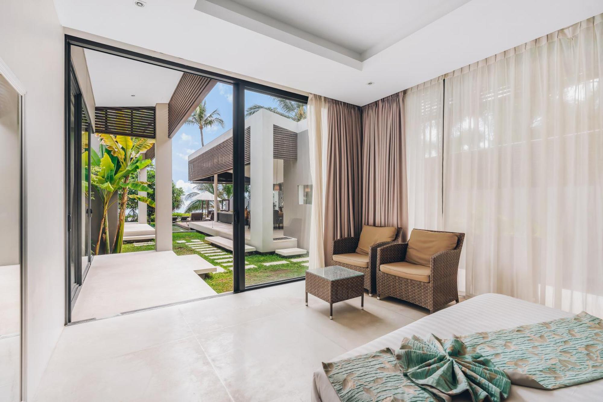 Neung - Modern Beachfront Near Bang Por Villa *