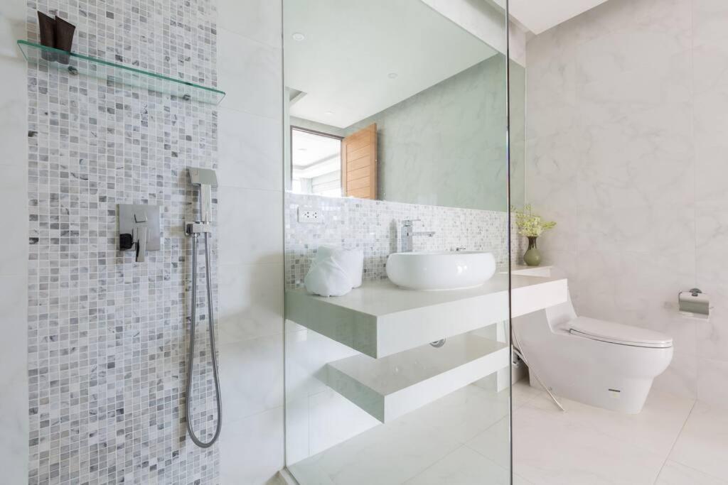 Luxury Pool 3 Bedrooms Near Wat Plailaem Villa Koh Samui