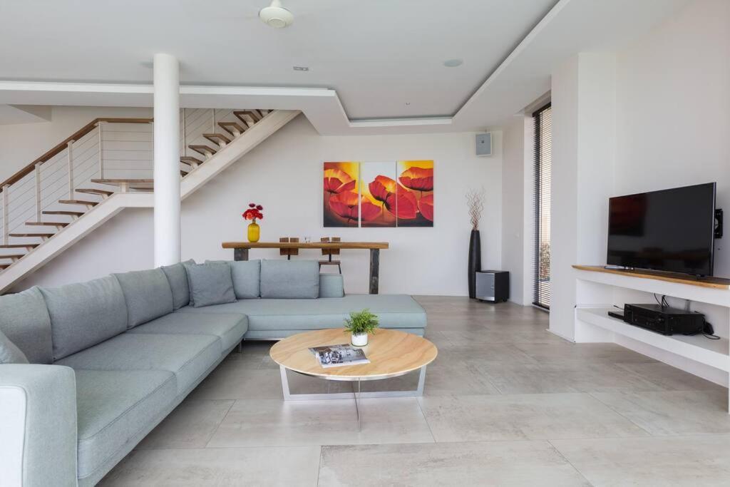 Luxury Pool 3 Bedrooms Near Wat Plailaem Koh Samui