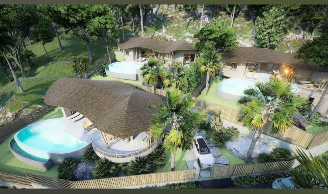 Tah Iti Iland Villa *