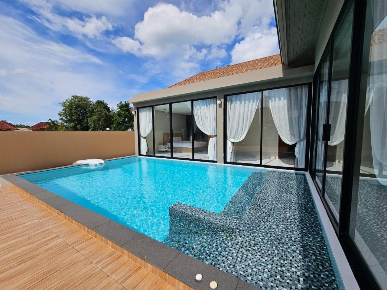 Baan First Pool *