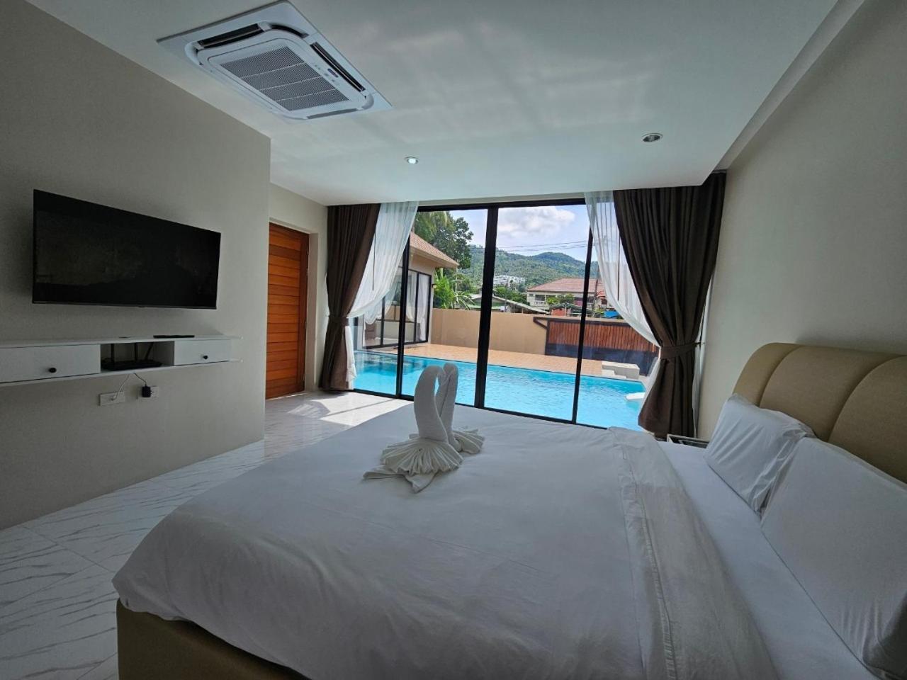 Baan First Pool