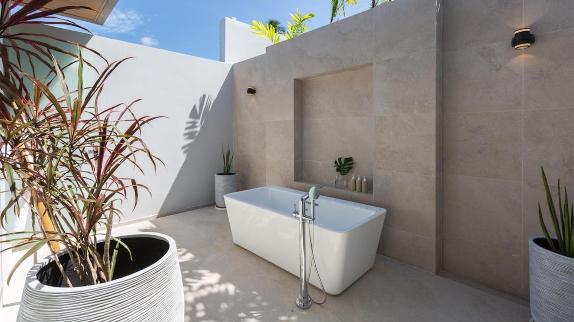 Exclusive Sea Renity A Beachfront Retreat Sleeps 12 Adults And 6 Kids Villa