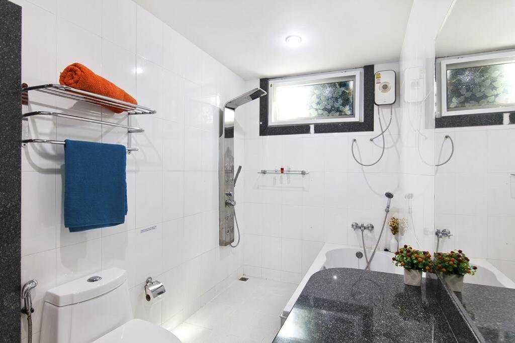 5 Bedroom Pool 200m To Fisherman's Village