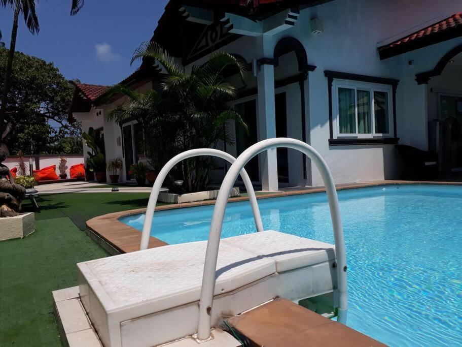 Villa 5 Bedroom Pool 200m To Fisherman's Village *