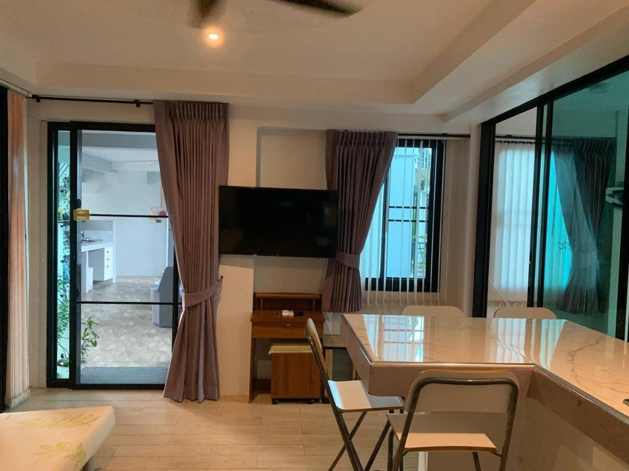 Penthouse Crystal Bay Apartment *