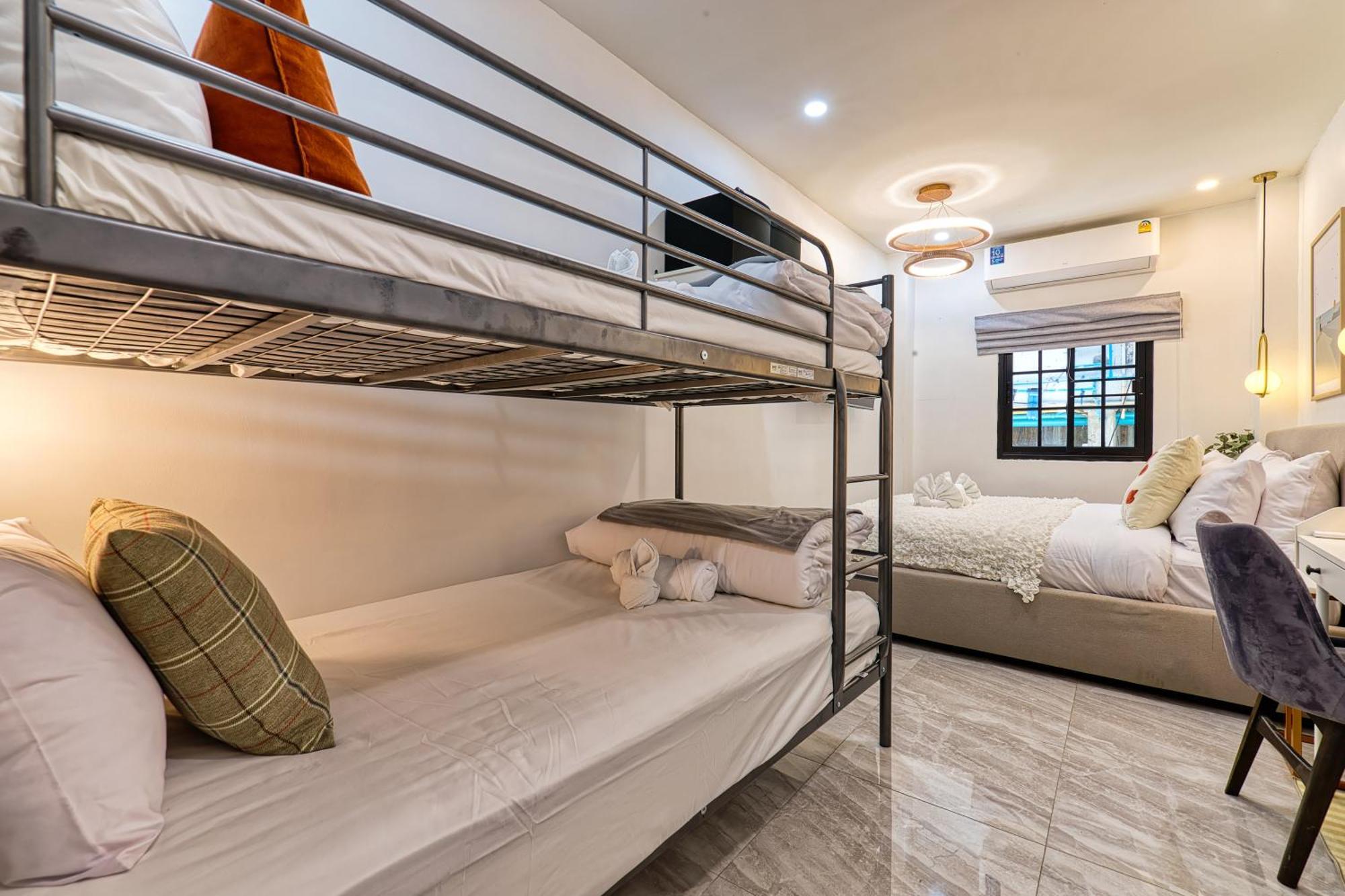 Shalom House 3 Bedroom, Near Chabad And Holiday home *