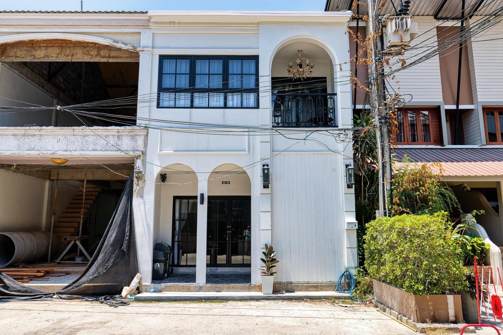 Shalom House 3 Bedroom, Near Chabad And Holiday home