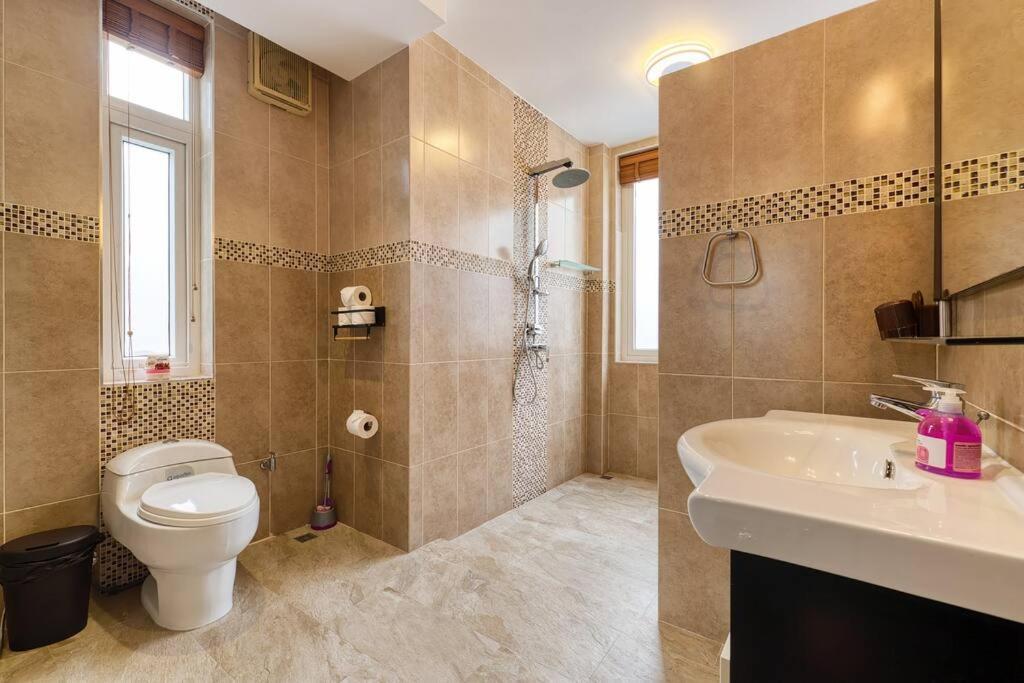 New 8 Bedroom Seaview Gym Pool Holiday home
