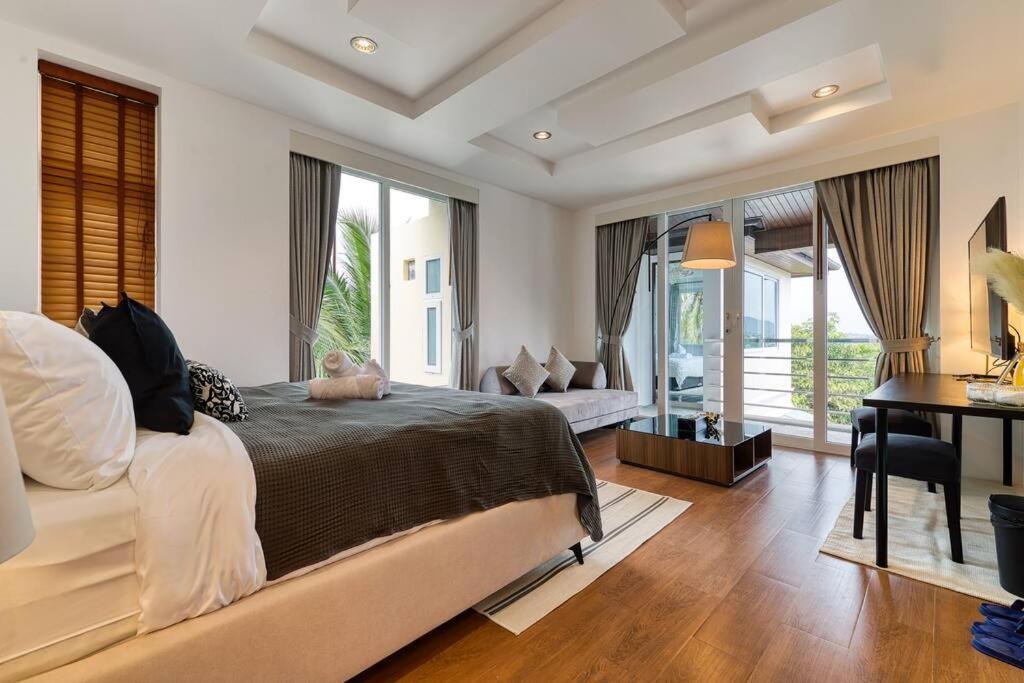 New 8 Bedroom Seaview Gym Pool Holiday home