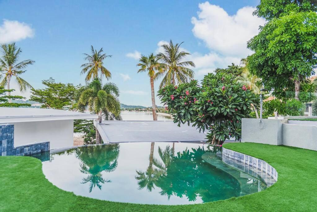 Beachfront Luxury 32 Apartment Koh Samui