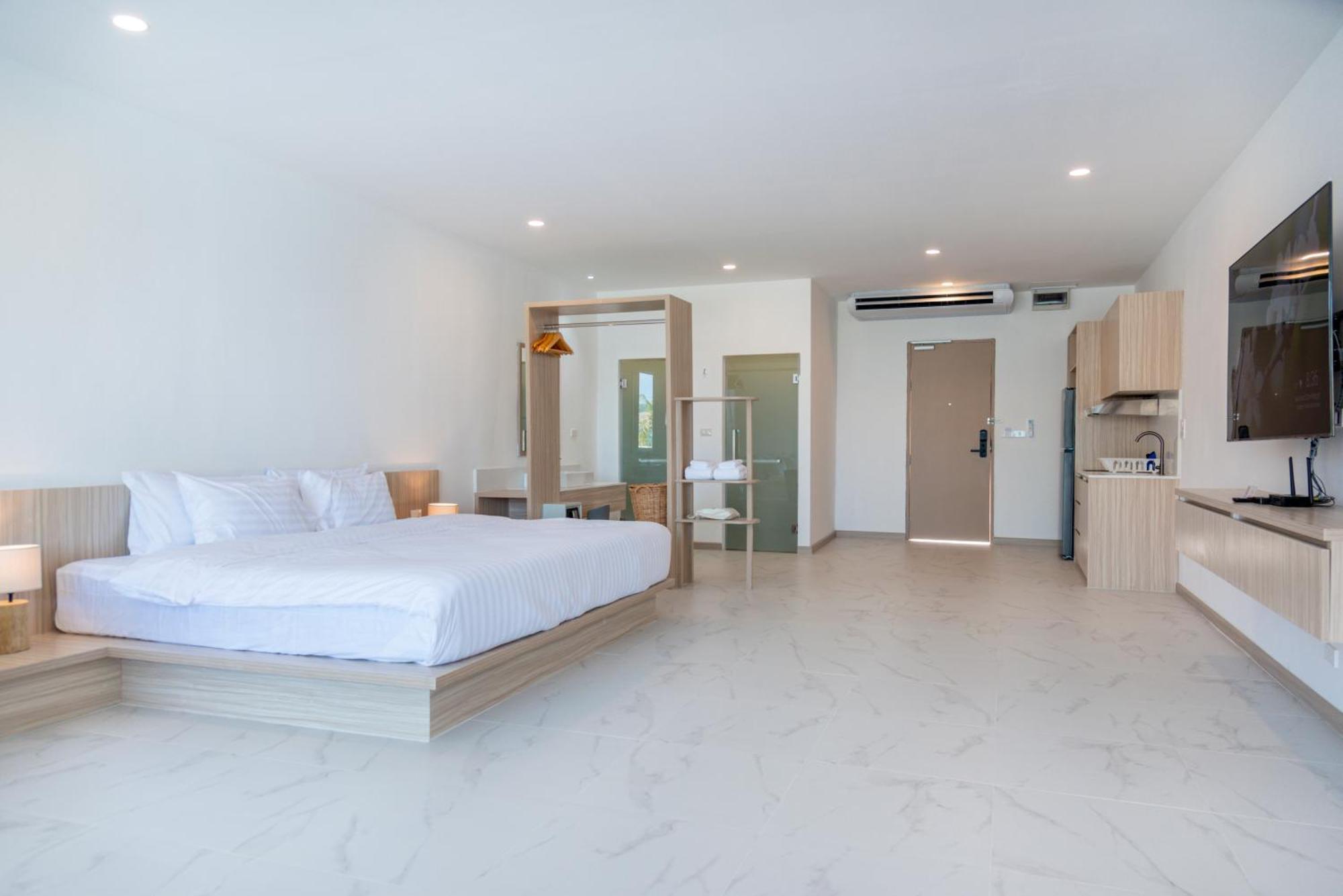 Beachfront Luxury 32 Apartment Koh Samui