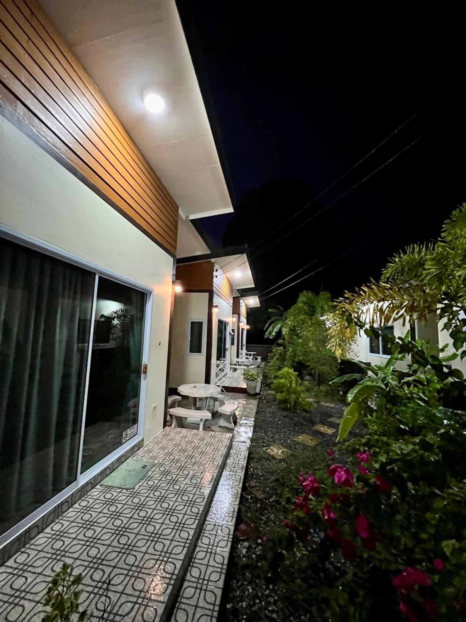 Bsk Apartment Lipa Noi
